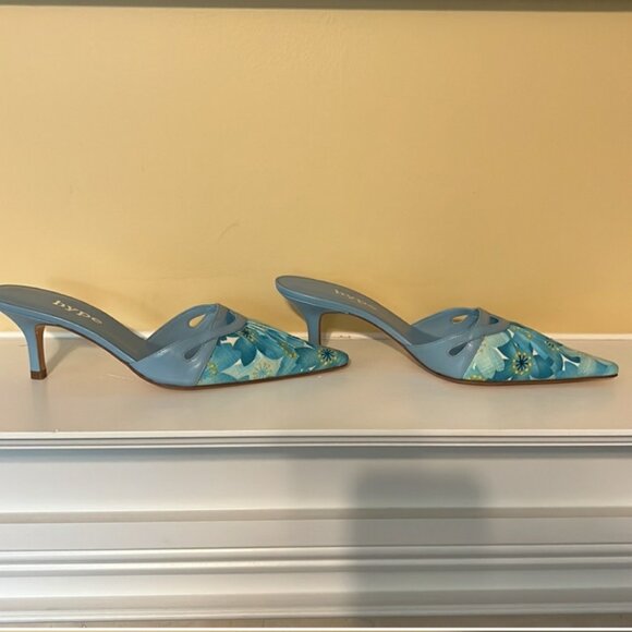 (EUC) Hype 2.5” kitten heels Blue (Size 7) - Picture 4 of 6
